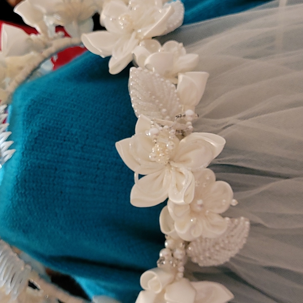 Wedding veil - Picture 4 of 10